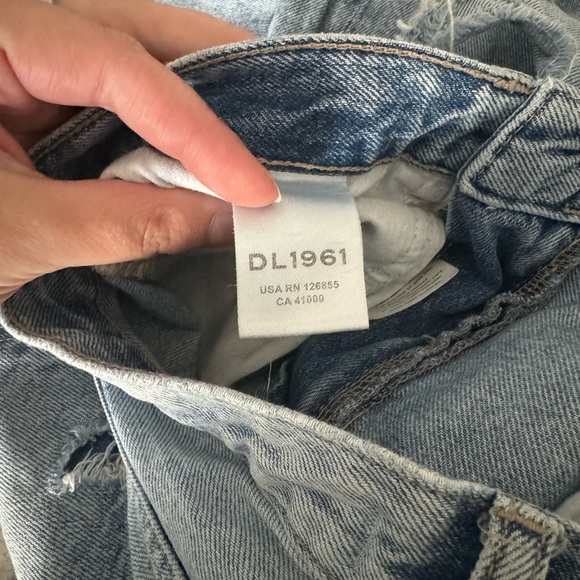 DL1961 Emilie Straight Ultra High Vintage Ankle Super Light Shredded Jeans 24 - Picture 8 of 11